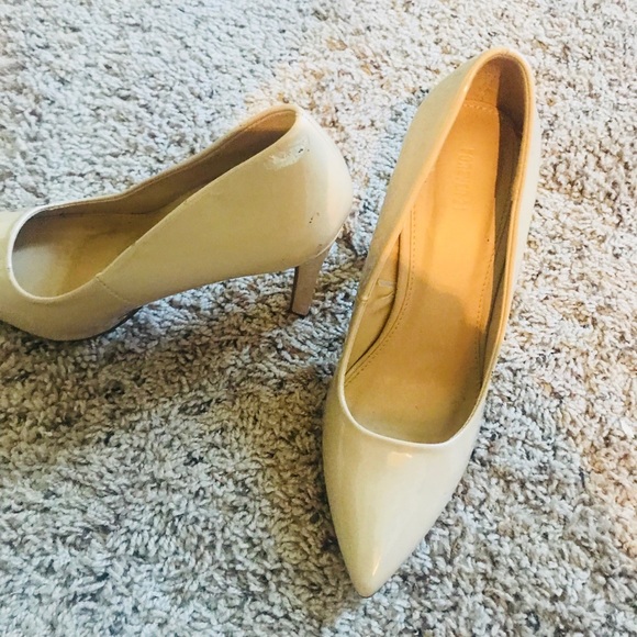 Shoes - Picture 4 of 4